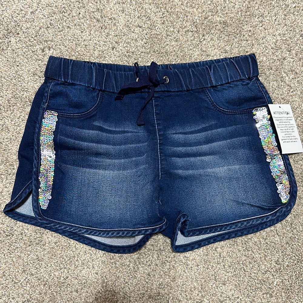 NWT girls shorts with sequins
